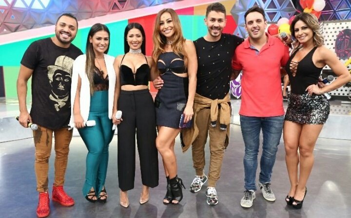 LasRodriguesma2's tweet photo. Hoje é dia de maldadeeee
Vem com nois fioooooooookkkkk

Olha o Probleminha aí

#SimoneESimariaNaSabrina https://t.co/ry4MJ1hZHi