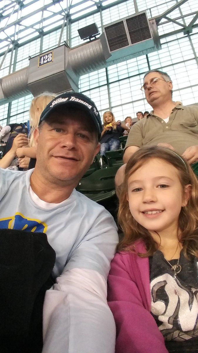 ReeseCohn's tweet photo. #thisismycrew Go @Brewers Go. https://t.co/J8hEcPkcKR