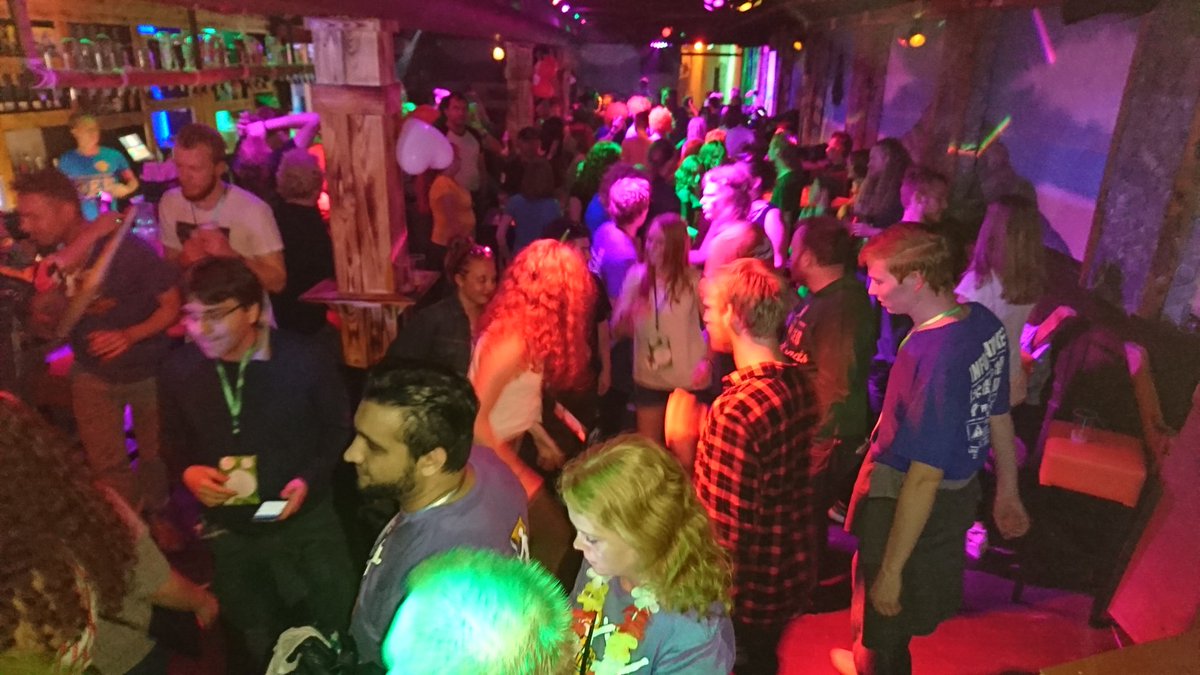 jasonmagictorch's tweet photo. Such beauty! Redhead Pub Crawl After Party at #aanboord #RHD2017 #Redhead #ginger @TheRedheadDays https://t.co/orNO92HHWT