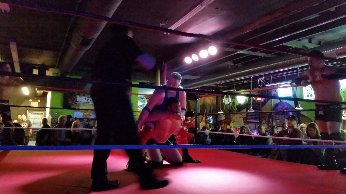 urbsee's tweet photo. @Buzzbin OCW #wrestling https://t.co/z56CAe3Rv4