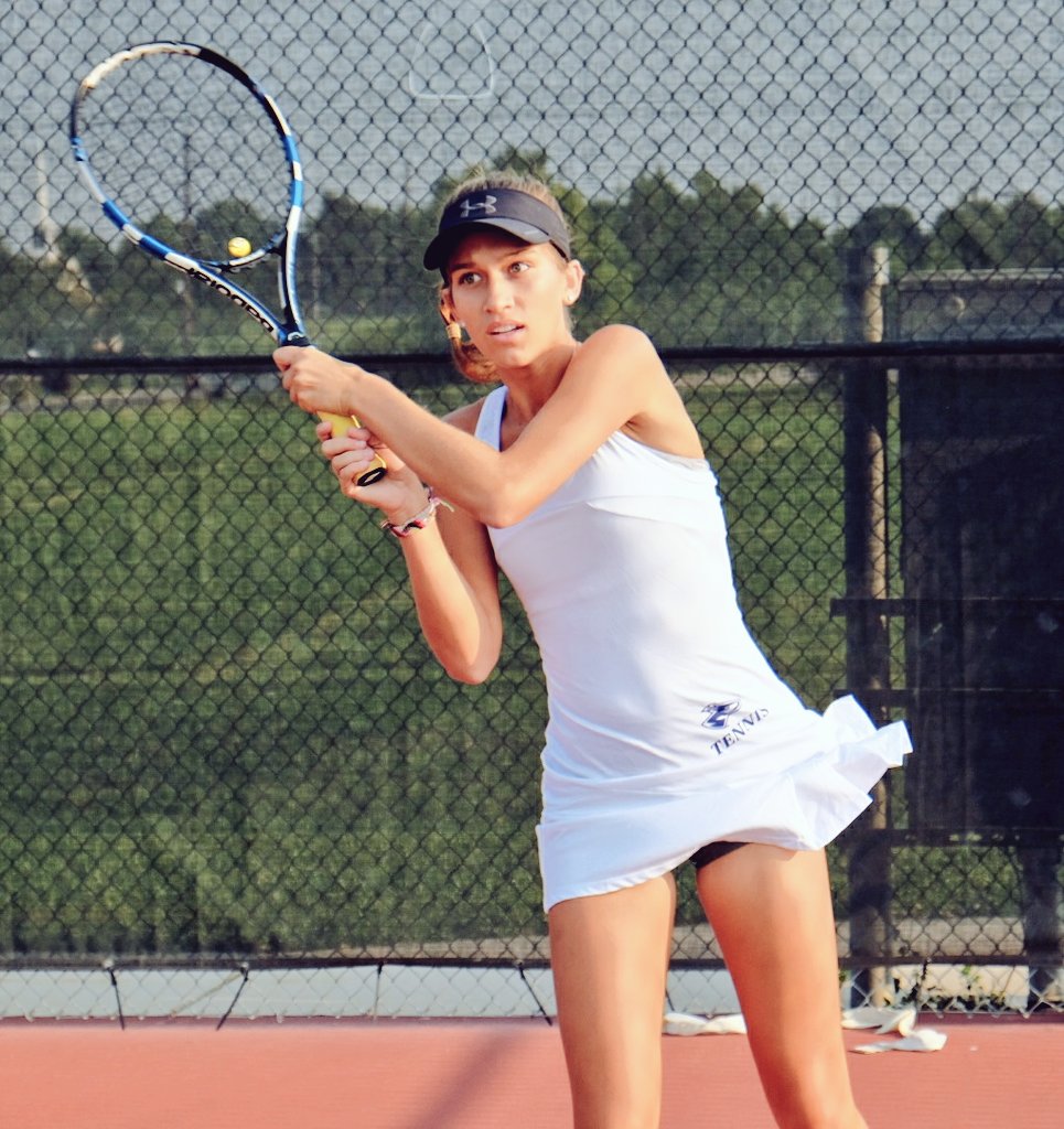 UNK_tennis's tweet photo. Freshmen Faith Kowalski and Claire Neil recorded their 1st wins this weekend at the ESU Chicken Dinner Tourney. 👏👏👏👏 https://t.co/lqVjx1n2Pz