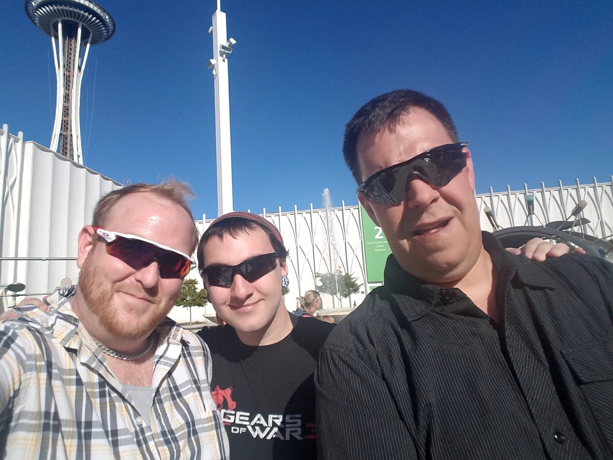 JoeBearWA's tweet photo. Enjoying the summer day @PacSci missed the terracotta warriors but made it in time to get into the last showing Monday. With @ChrisMBoyajian https://t.co/2JAVzKqVKr