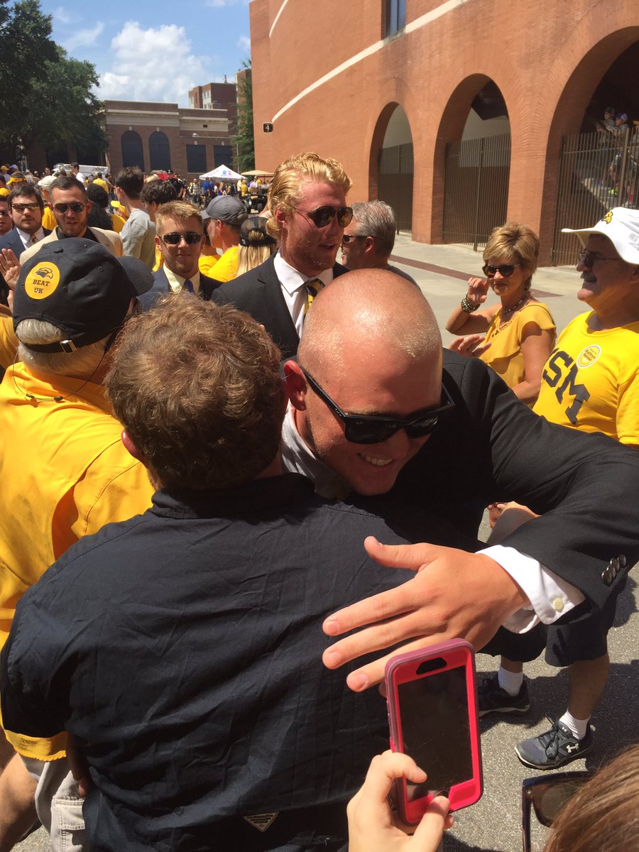 SteelmanGatlin's tweet photo. Best part of the Eagle Walk #CarterFootball #SMTTT https://t.co/8W82oUkGXg