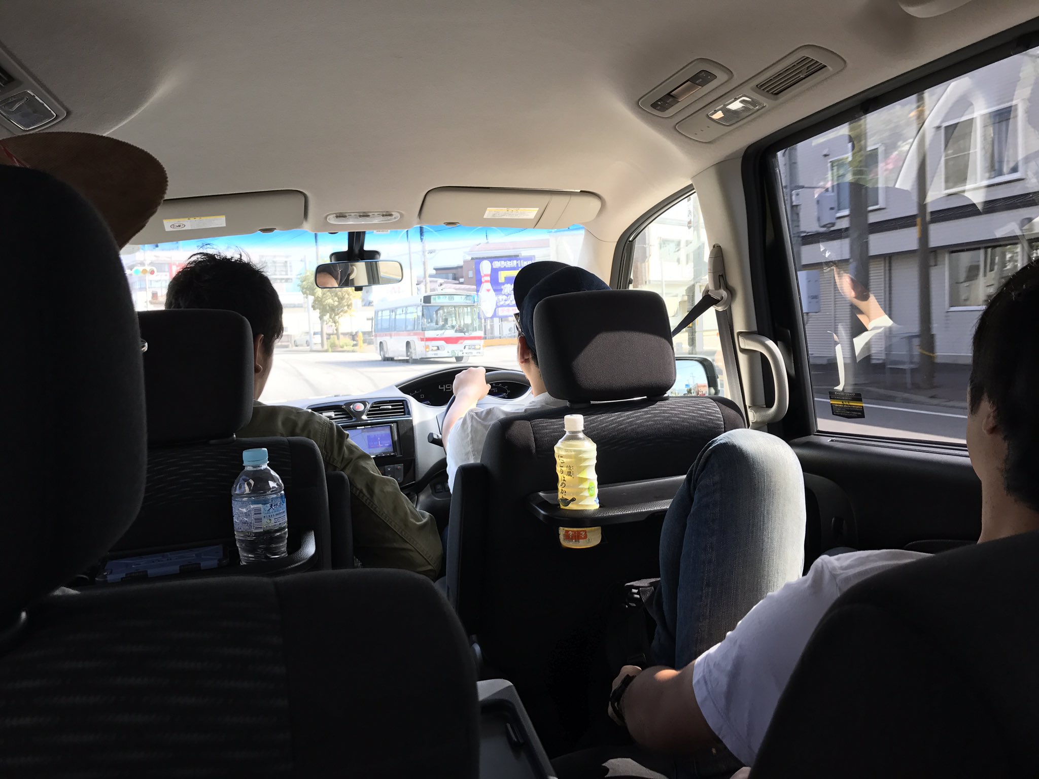 Twitter 上的 さらば青春の光 森田哲矢 昨日は東京から1時間分で函館 今日は函館から車で4時間かけて札幌 北海道の洗礼 皆様単独ライブお待ちしております T Co Ythtsq6wmc Twitter