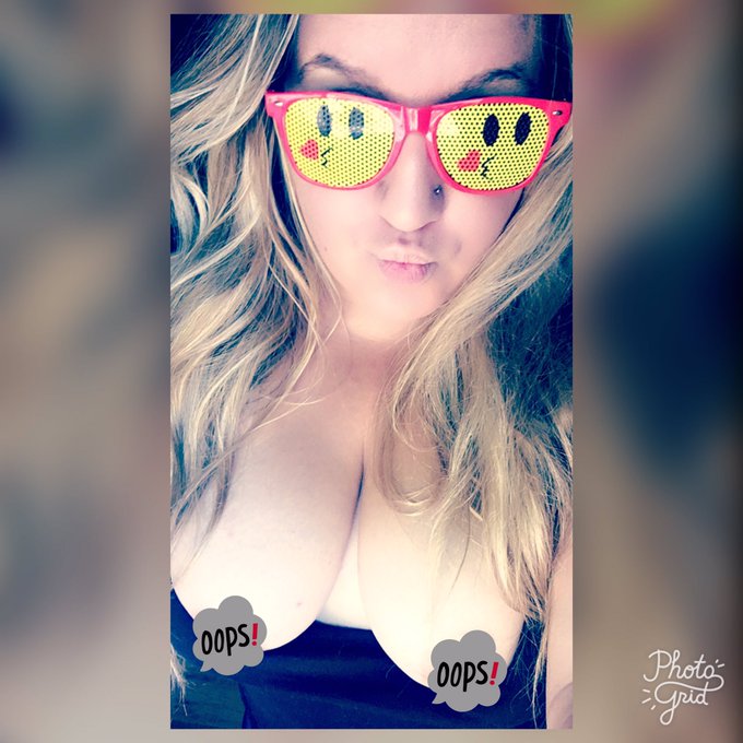 Emoji Glasses 😘 https://t.co/NOUi0IqI70<a href="/tag/mvsales"class="tags"><span>#mvsales</span></a>