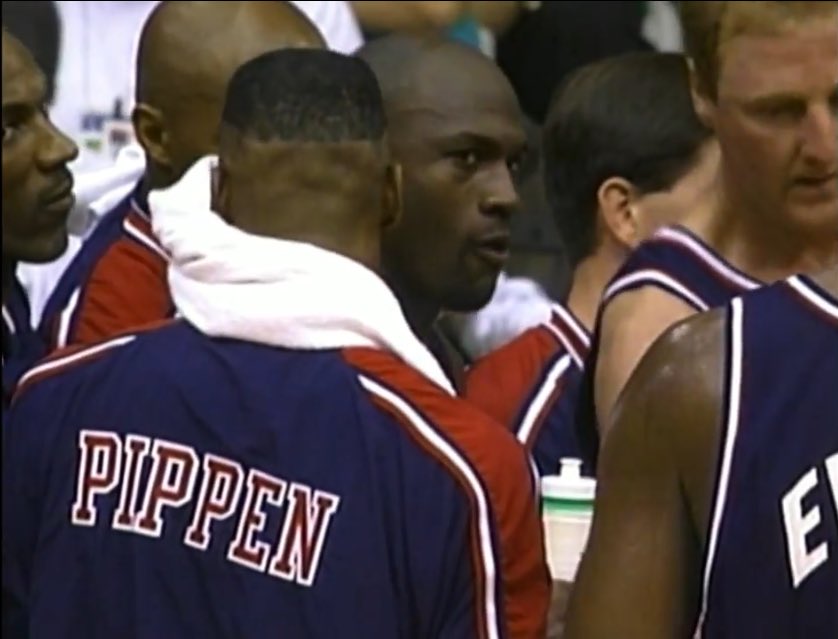 KevChestnut's tweet photo. Look how absolutely garbage Scottie Pippen's fade was! Looks like someone lined him up with a crazy straw 😂😂😂😂 #DreamTeamWeek https://t.co/xncCoPgAh1