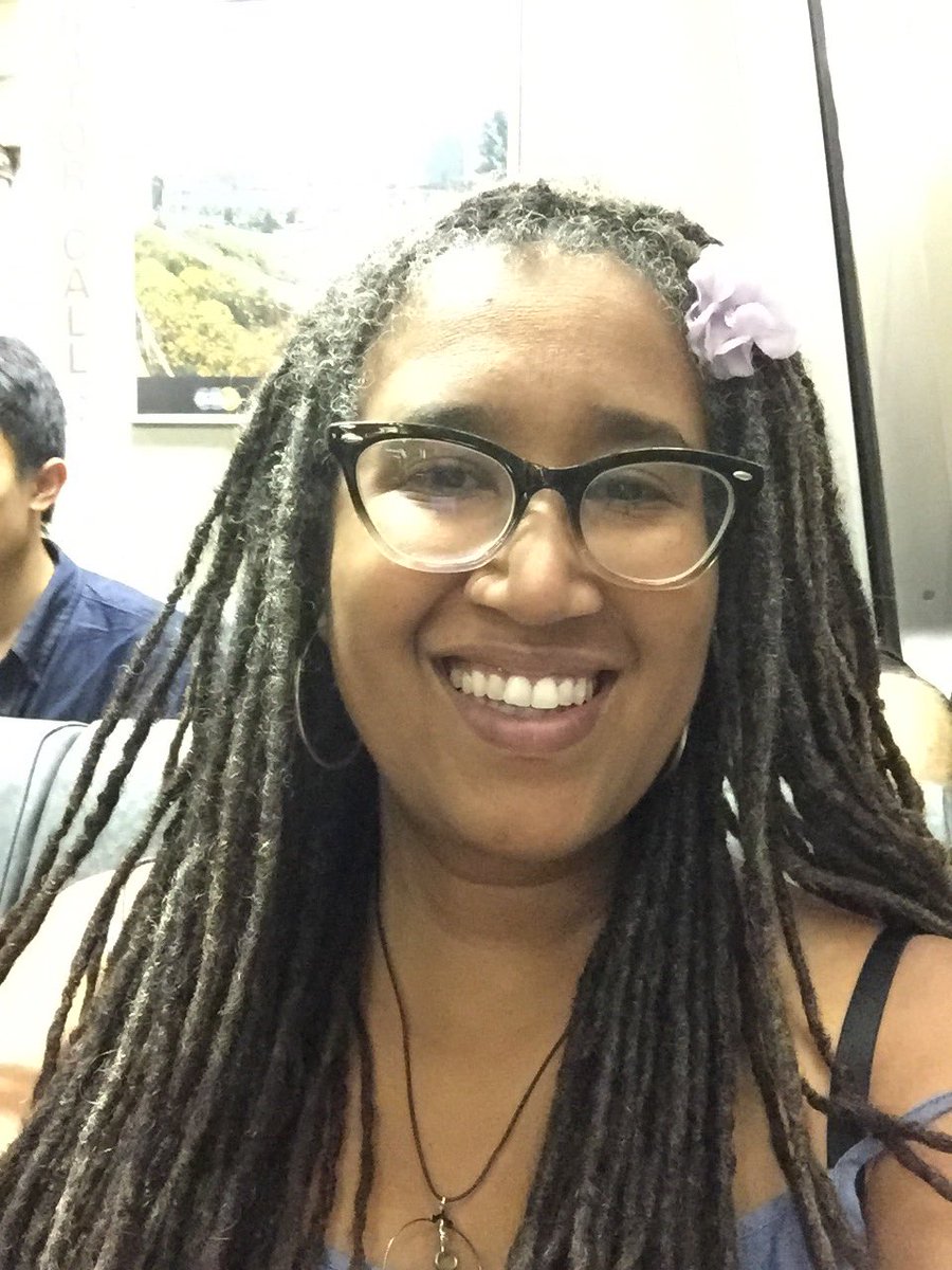AyadeLeon's tweet photo. On bart en route to #Oakland @BeastCrawl leg 2 to read from #THEBOSS w/ @randomlisasf+crew. #BeastCrawl #BrownPeopleDontRead? #amwritering https://t.co/HIXy9xWsl1