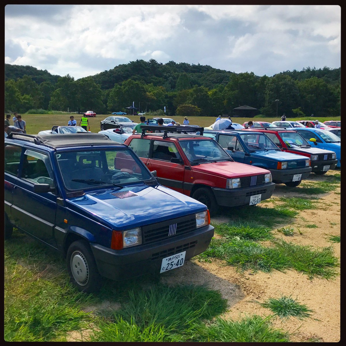 pandarino_ec's tweet photo. 関西トリコローレ!続々とイタ車が集まって来ます☆ #pandarino #fiat #fiatpanda #フィアットパンダ #pandaclassic https://t.co/RV9d6ZMk13