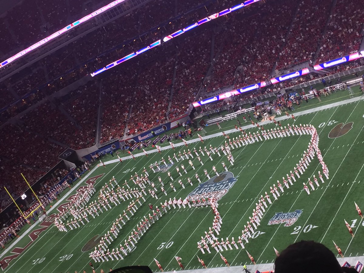 UAAlumniSeattle's tweet photo. Roll Tide from Atlanta, y'all! This place is nuts!! #CFAKickoff #RollTideRoll https://t.co/yHOXN5drwG