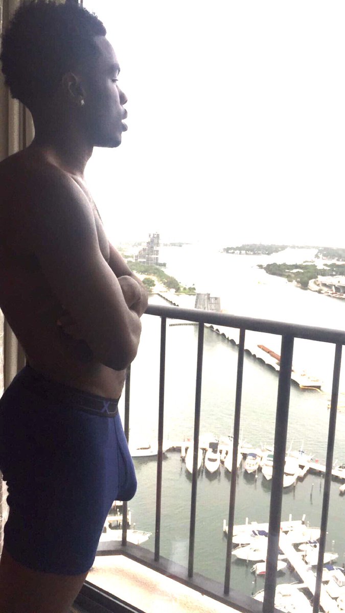 celeb_eggplant's tweet photo. #EastsideIVO appreciation post coming to Snapchat https://t.co/x6hdvHsy8E