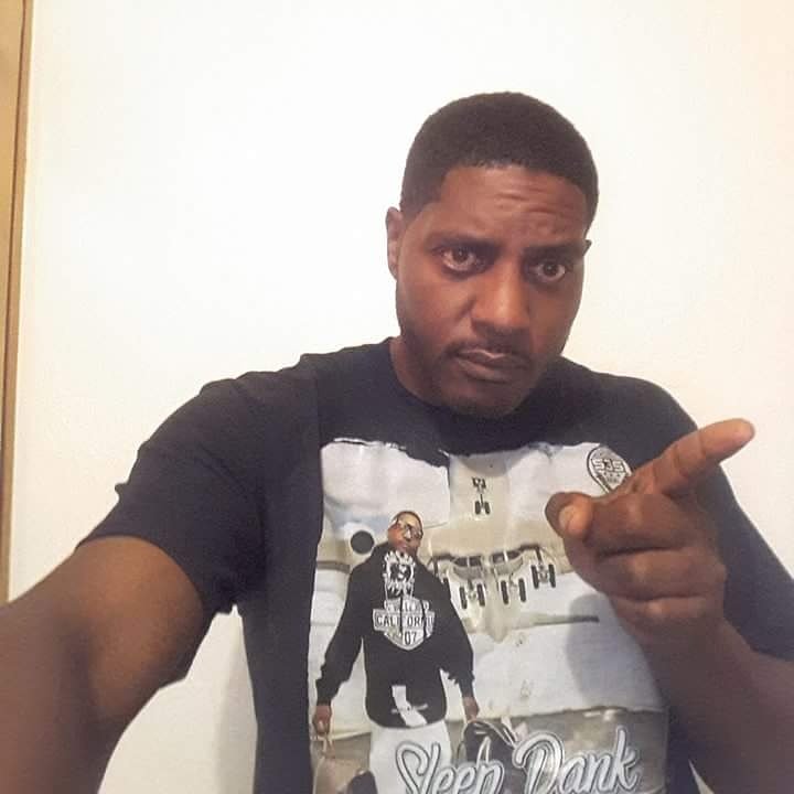 DaRealSleepdank's tweet photo. #AIRPORTLIFESTYLE T SHIRTS ALL COLORS N SIZES ORDER INBOX US @TZLRNews  @BayAreaCompass @TheThizzler @982thebeat @mobbreportradio https://t.co/FS7d9NrExn
