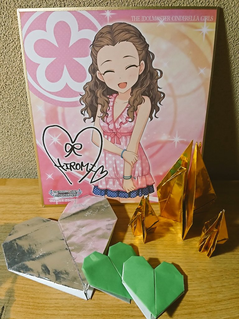 真鶴 今回の宗教 おまじない一覧 跡部教 くじ運が強くなるおまじない 画像2枚目参照 寝起き教 金の折り紙にほしいものを書いて折り鶴を折る ちひろさんに気持ちを伝えるために折り紙でハートを折る 私の女神である関ちゃんの色紙を用意 精神安定剤かつ触媒