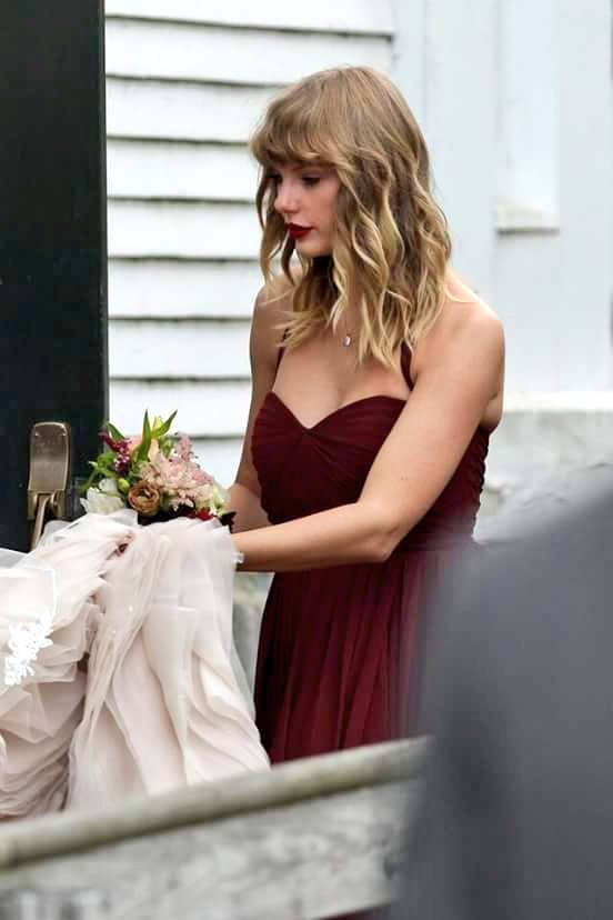 reputazion's tweet photo. look at her, she looks healthy.. this is the best thing 💖 https://t.co/ZEnZhkLV3T