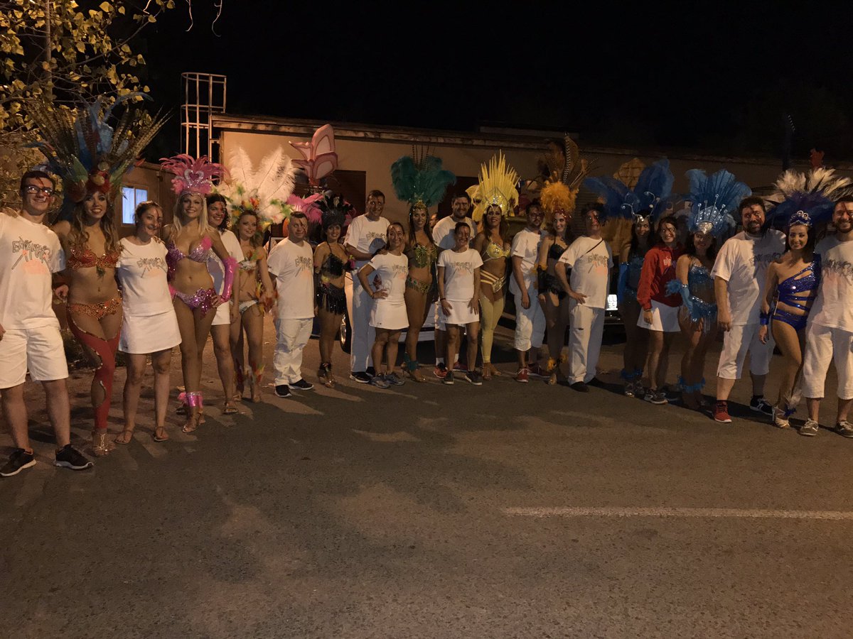 Repetim una grandíssima experiència amb les samberes de la SALA NEW YORK a la Nit blanca Flower Power al <a href="/Portaventura_ES/">PortAventura World</a>  !!