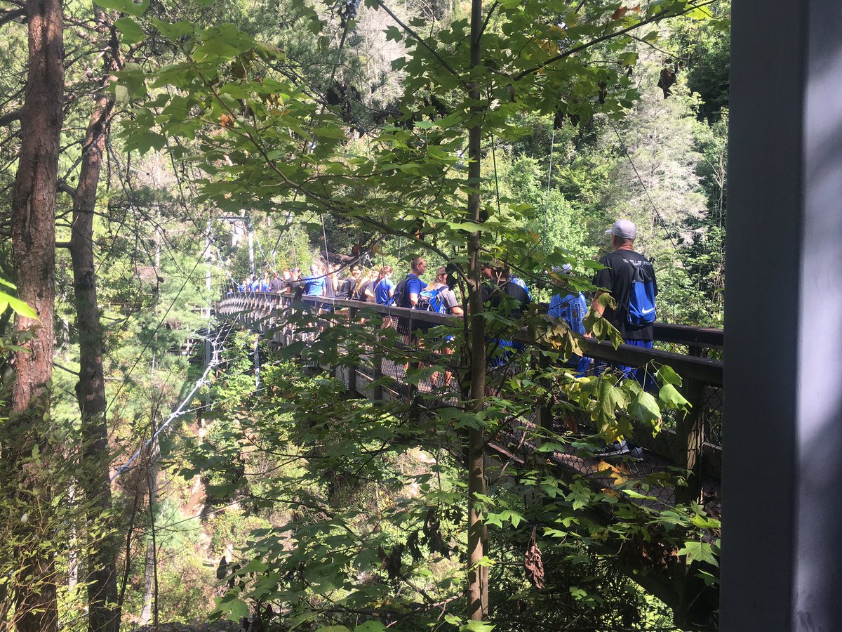 UNGSoftball's tweet photo. 2017 RBI Week - Event #4
One 'step' at a time -
Conquering one of Georgia's most beautiful destinations.
Tallulah Gorge State Park
#TFalls https://t.co/0TbSenaTBo
