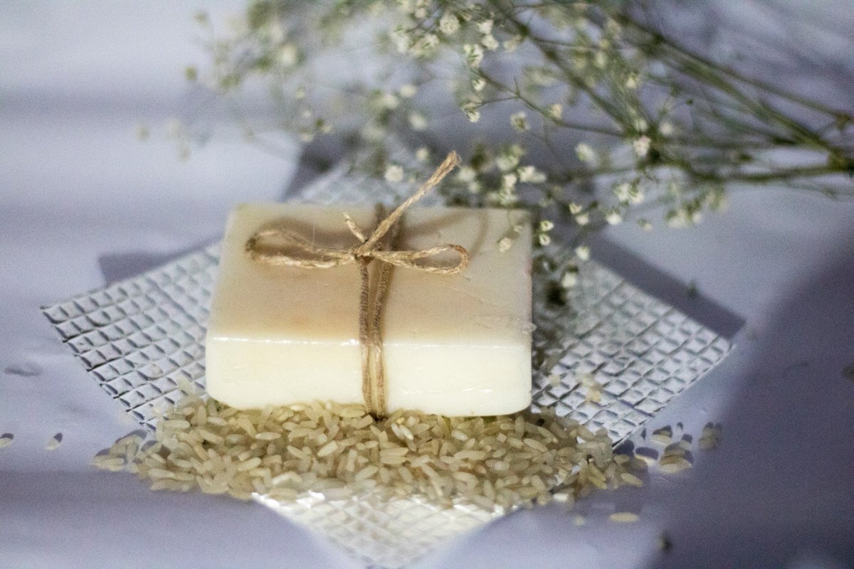 handmadeadda's tweet photo. Wondering Which soap or Cream to buy for you Skin Issues. Read this before buying anymore skincare products. 
https://t.co/PLeWlNoVnV https://t.co/Uoc1T4XmEI