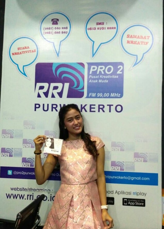 RRIPro2PWT's tweet photo. Makasih kak @lissav_fc semoga makin hits n sukses utk single #MainGila nya.. https://t.co/eX1xVsc6VI
