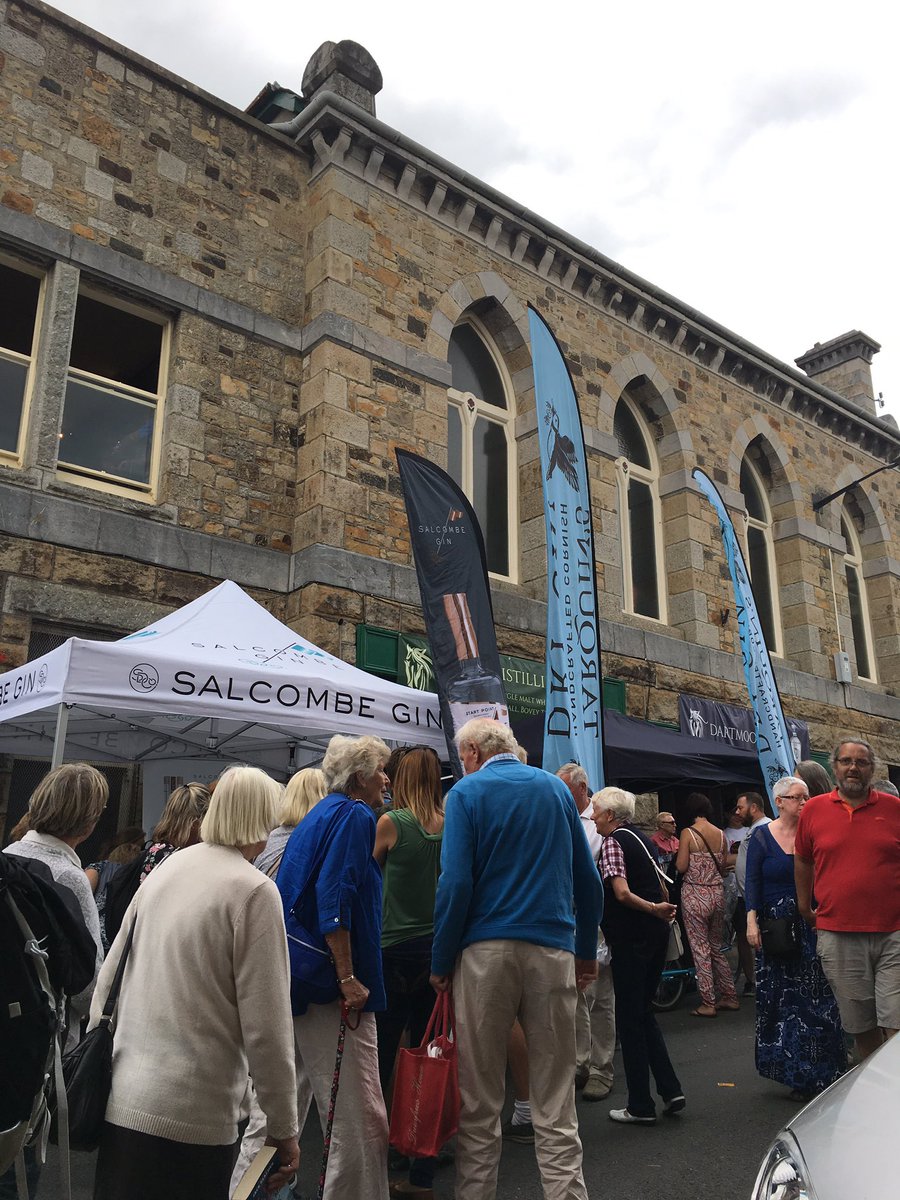 Deepest bow to #TeamNourish <a href="/CraftFestival/">クラフトフェス</a> <a href="/TheCheeseShed/">The Cheese Shed</a> @devonguild @franmoorhouse #NinaTheFox Kate M, Ian, Erica &amp; SarahJ WE DID IT!!