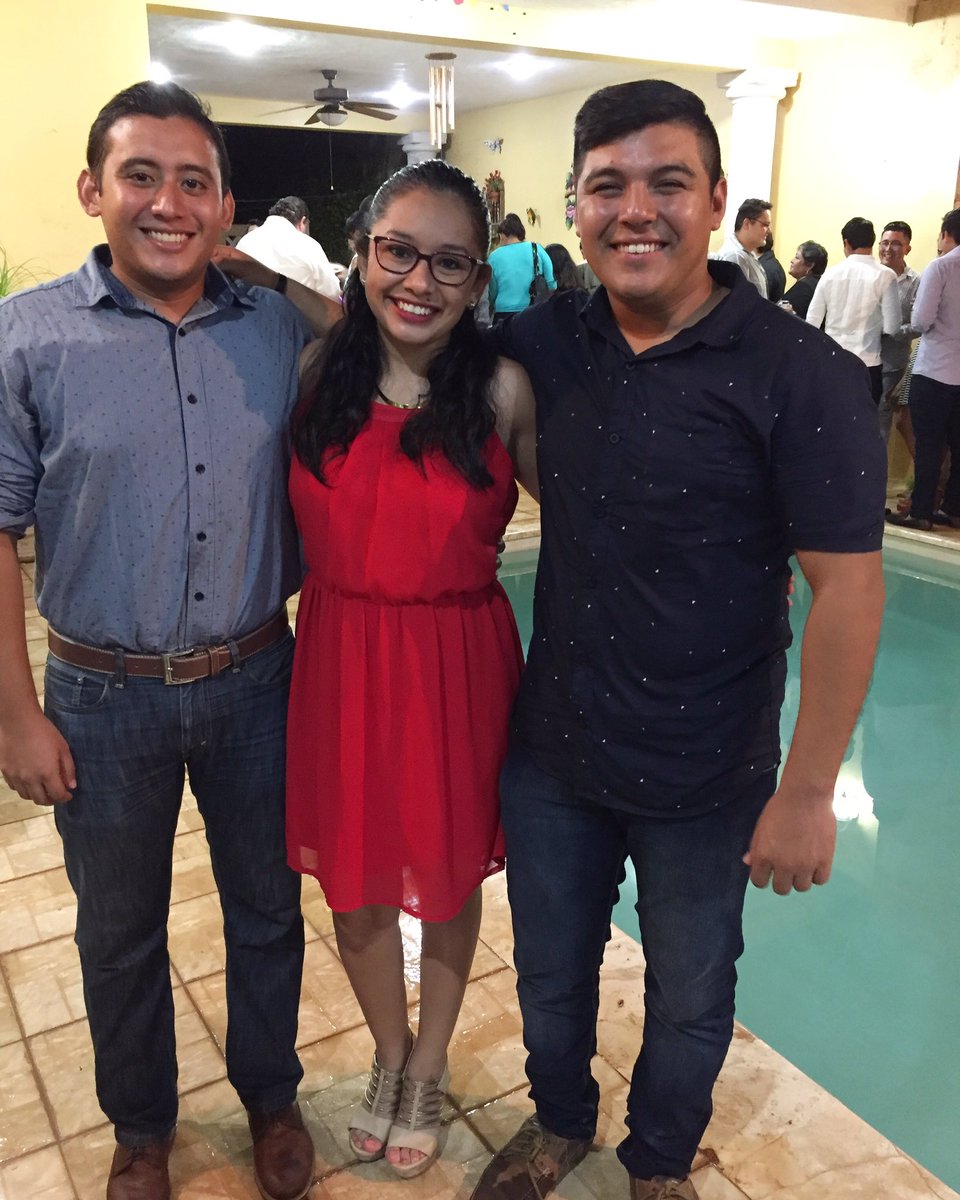 TroikanoMx's tweet photo. Convivio de la Red @RicardoBejar1 #ComunicationTeam https://t.co/8SCt96ASEg