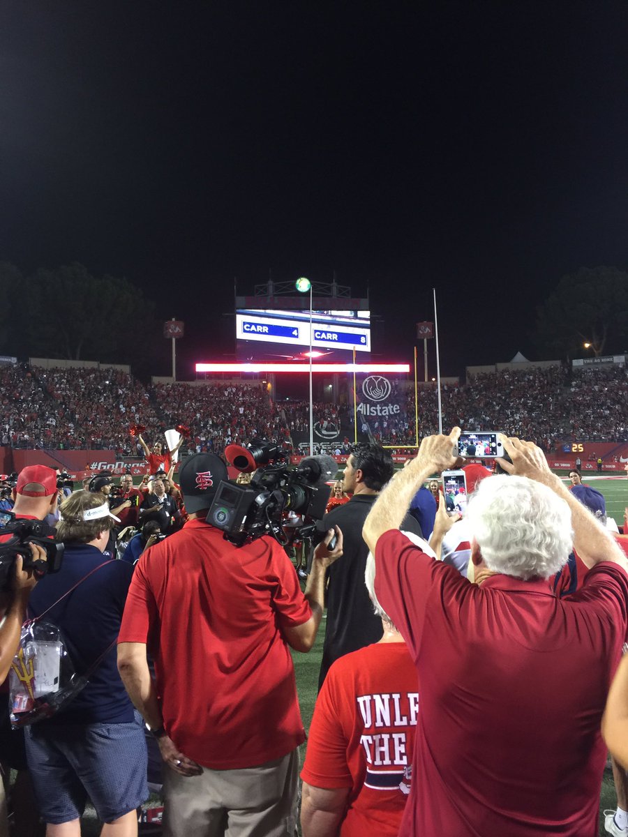 madisoncambria's tweet photo. #Carr4 🏈🐾🐶 https://t.co/HSLSLrPuyv
