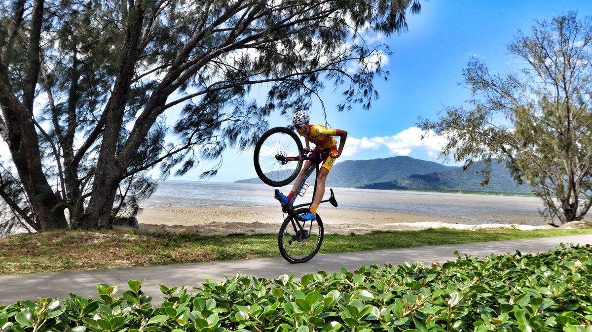 PMGRacingTeam's tweet photo. 📷 Primeras imágenes de los @PMRARacingTeam @RFECiclismo en Cairns 🇦🇺. Muy pronto, novedades del resto 🇧🇷🇵🇹🇦🇷 😉

💻 https://t.co/dR9KOIPcgf https://t.co/Z5VsCctSIZ