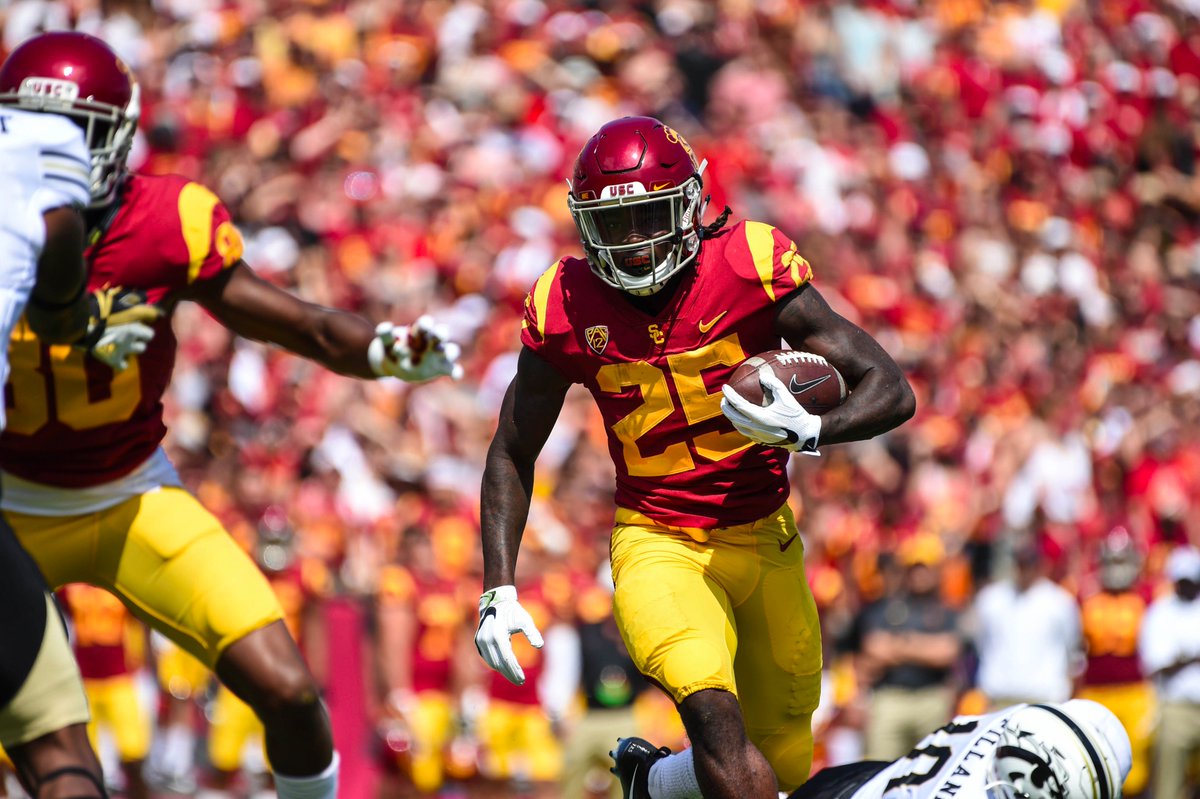 USC_Athletics's tweet photo. RT to vote @ronaldjones25 the @solarmaxtechinc Trojan of the Game! The RB went for 159 yards and 3 TDs on the ground. #FightOn https://t.co/QUyG77nNaD