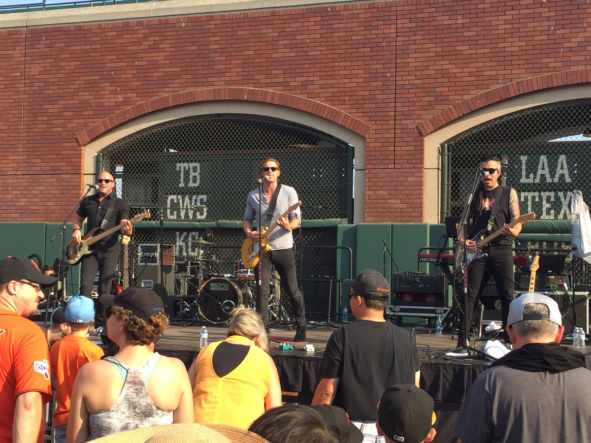 Pondemoniumshow's tweet photo. Thanks for representing Christ with your music and presence at AT&amp;T Park @building429 ! #building429 #fellowshipday #sfgiants #attpark https://t.co/P6C7XqK6Ht