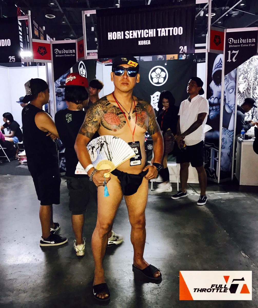 FullThrottlePH's tweet photo. Living the ink life at #Dutdutan17 ! @sam_yg @sarahtntiangko #Tribal #PhilTag #TattooTheWorld #LiveFullThrottle #DontGetLeftBehind https://t.co/QSj43KjxqK