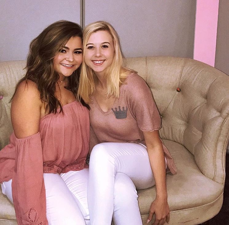 UTAZetaTauAlpha's tweet photo. Day 2 โ๏ธ We love our philanthropy and we loved having the opportunity to share our stories with you guys today ๐ #ThinkPink #ThinkZeta https://t.co/N2qmPegVsA