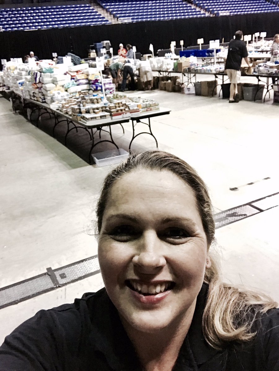 1ZepedaKat's tweet photo. #Houston#Love@the #BerryCenter! https://t.co/jSgSB71jBT
