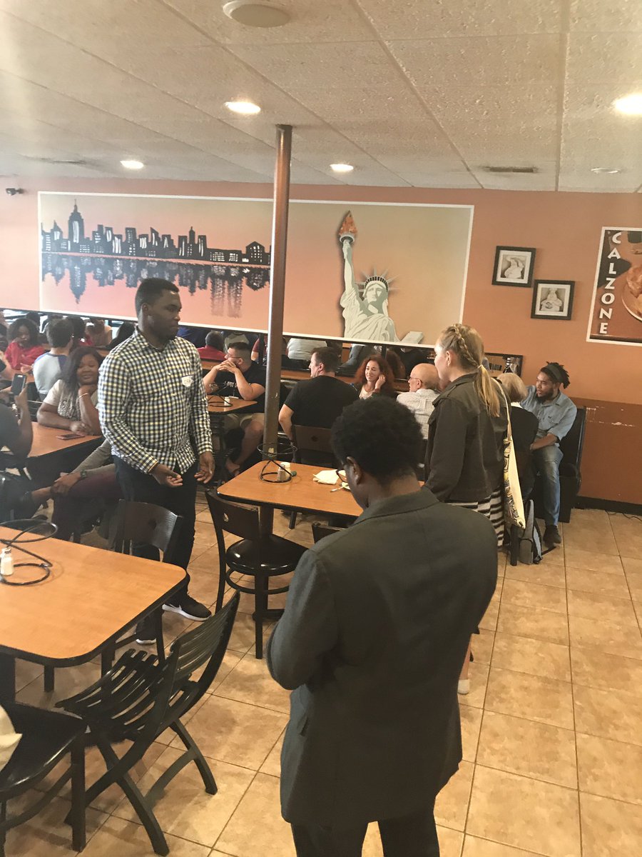 thearmchaircom's tweet photo. Forgot to tweet. @_PassTheMic meetup at #LDR2017! https://t.co/y8jP5jq7QO