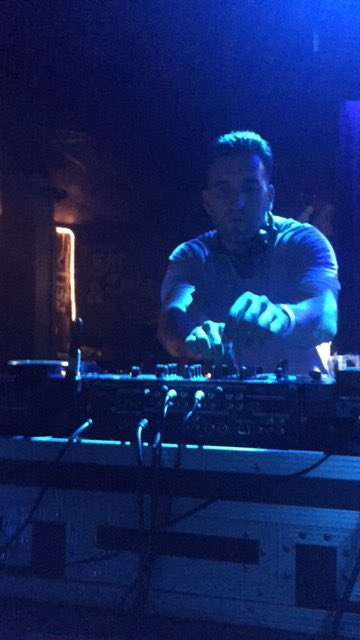 ArdmoreMusicPA's tweet image. 9/2 @GibblesArmy @G_NomeProject #EatYourBeats #BenSilver at AMH