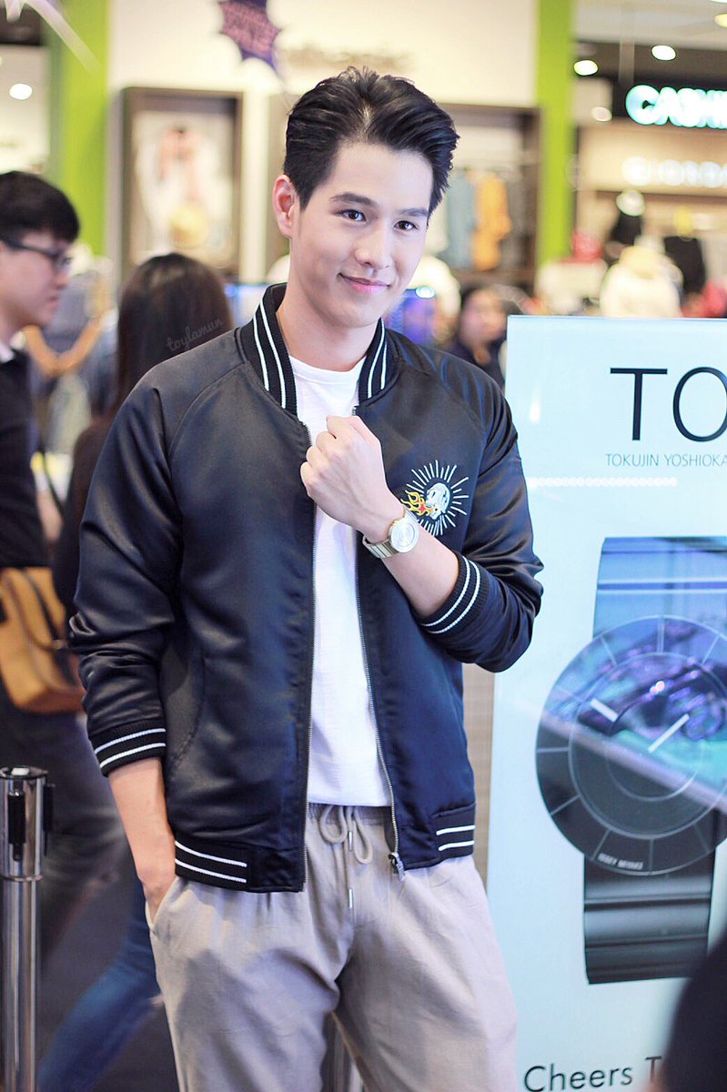 toylamun1's tweet photo. TOY ที่ ISSEY MIYAKE Pop-up Store ในงาน Central International Watch Fair 2017
#IsseyMiyakeWatch #CheersTO16th #IsseyMiyake #TOCollection https://t.co/QYQdGmtskl