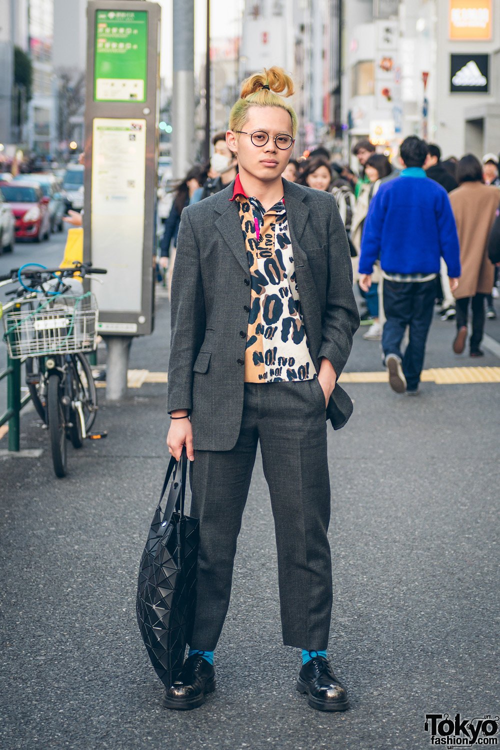 bao bao issey miyake  Tokyo street style, Cool street fashion, Harajuku  fashion street