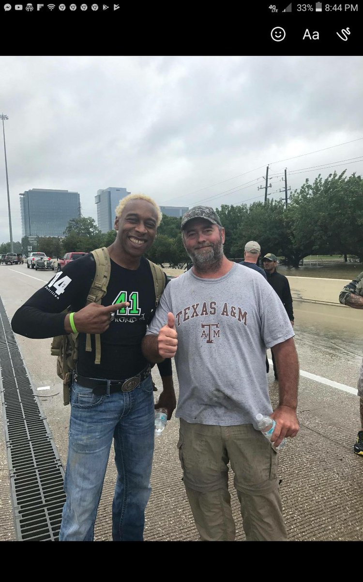 guydhartung's tweet photo. @JoeTalkShow I spent 6 days in Houston met this man helped me help he's been to 30+ counties ex #cwby AnthonyMcClanahan41 on FB gofundme https://t.co/cCjXowyQf2
