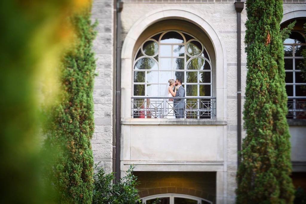 RaycroftArt's tweet photo. Congrats Samantha + Josh! Such an awesome wedding today! Enjoy your honeymoon!! #raycroftart #wedding #bride #groo… https://t.co/2gsj1vwpZv https://t.co/uH5Q8ir1e2