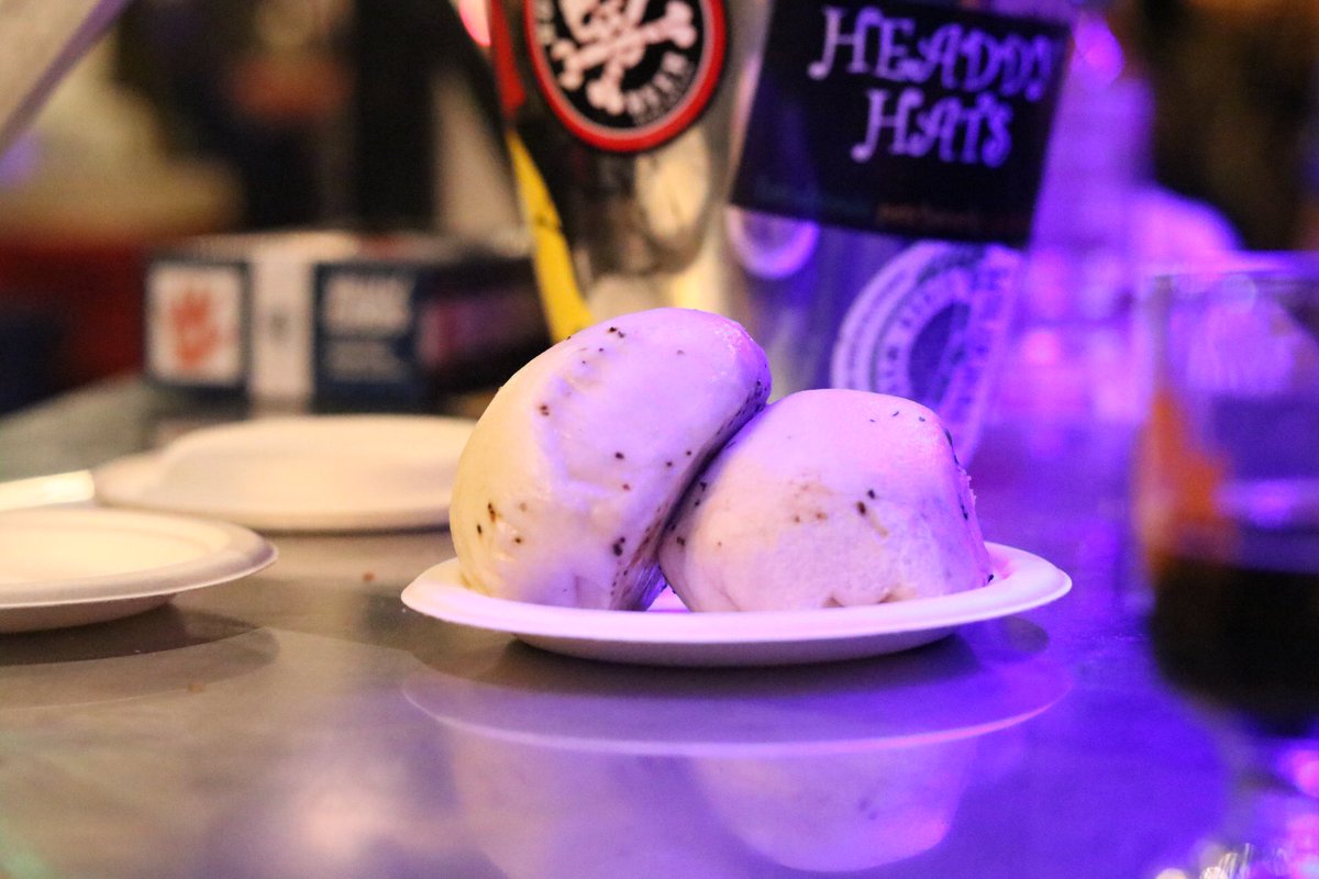 EatGuideCenOR's tweet photo. Time for more food from one of Bends famous #foodcards Dump City Dumplings #InBend @littlewoodybeer https://t.co/hdzDeZ9TwL