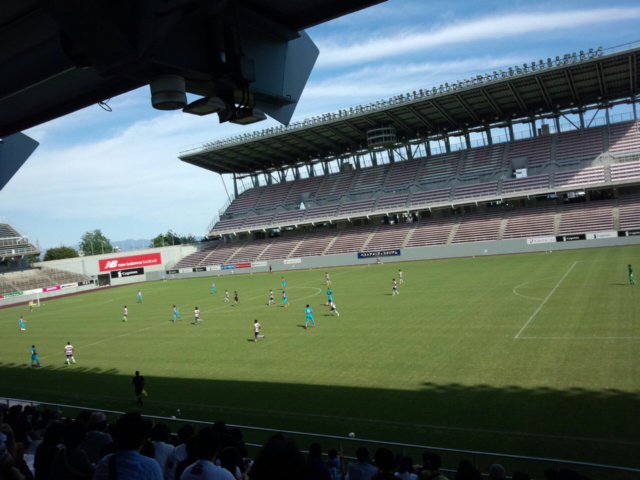 kaito_ichinana's tweet photo. ＴＭ   トップ vs 佐大 
前半終了   ２ー０   
佐大はU-18ＯＢの謙太とタケが出場中。謙太はシュートブロックとクリアで２，３点くらい防いでる。 https://t.co/gOiNGf0vBV