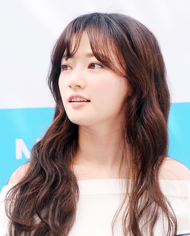 songhayoonpics's tweet photo. 😍 https://t.co/TKu39Klspf