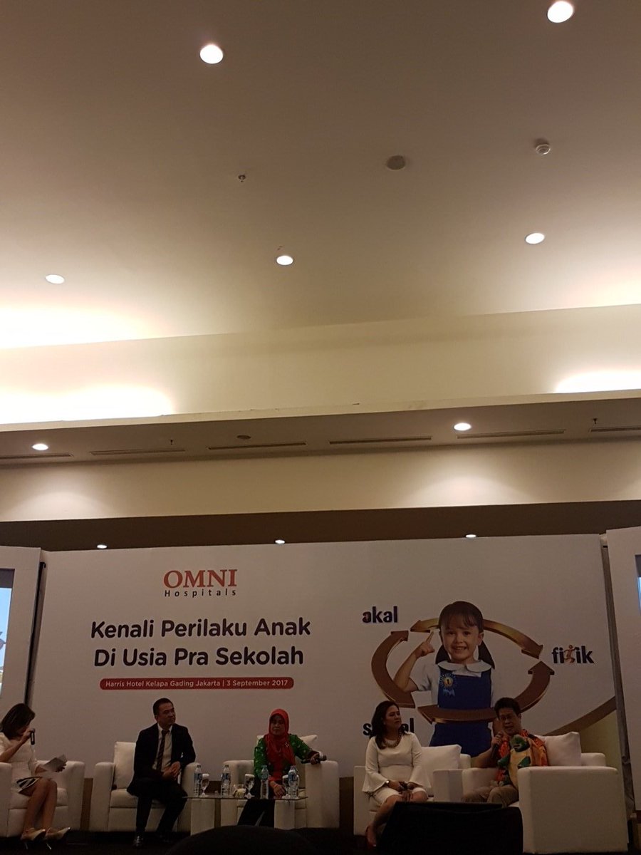 Pentingnya story telling utk menstimulasi AKAL, FISIK dan SOSIAL si Kecil @ParentingClubID #smartparentingworkshop #pintarnyabeda