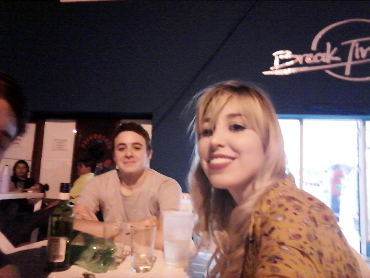 LeslieMosdien's tweet photo. #BREACKTIME https://t.co/R52EGrK9Uj