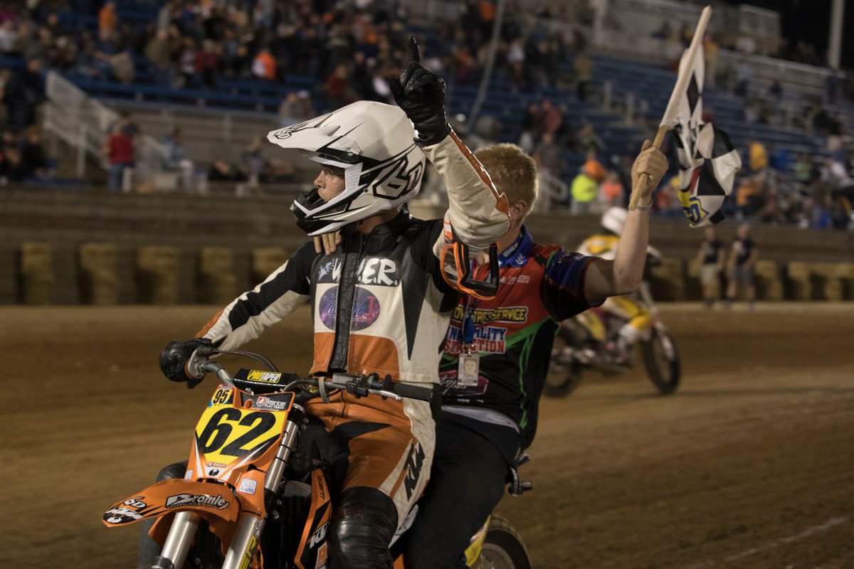 AmericanFlatTrk's tweet photo. .@danbromley62 with the win! ๐ #SpringfieldST https://t.co/L7yQ7FwOQf