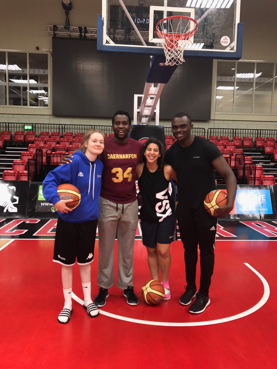 BasketballFndn's tweet photo. Shout out to our #ambassador #mentors who've helped this weekend now working as sports dev interns &amp; doing law school #Basketball https://t.co/CdbUuzfm3V