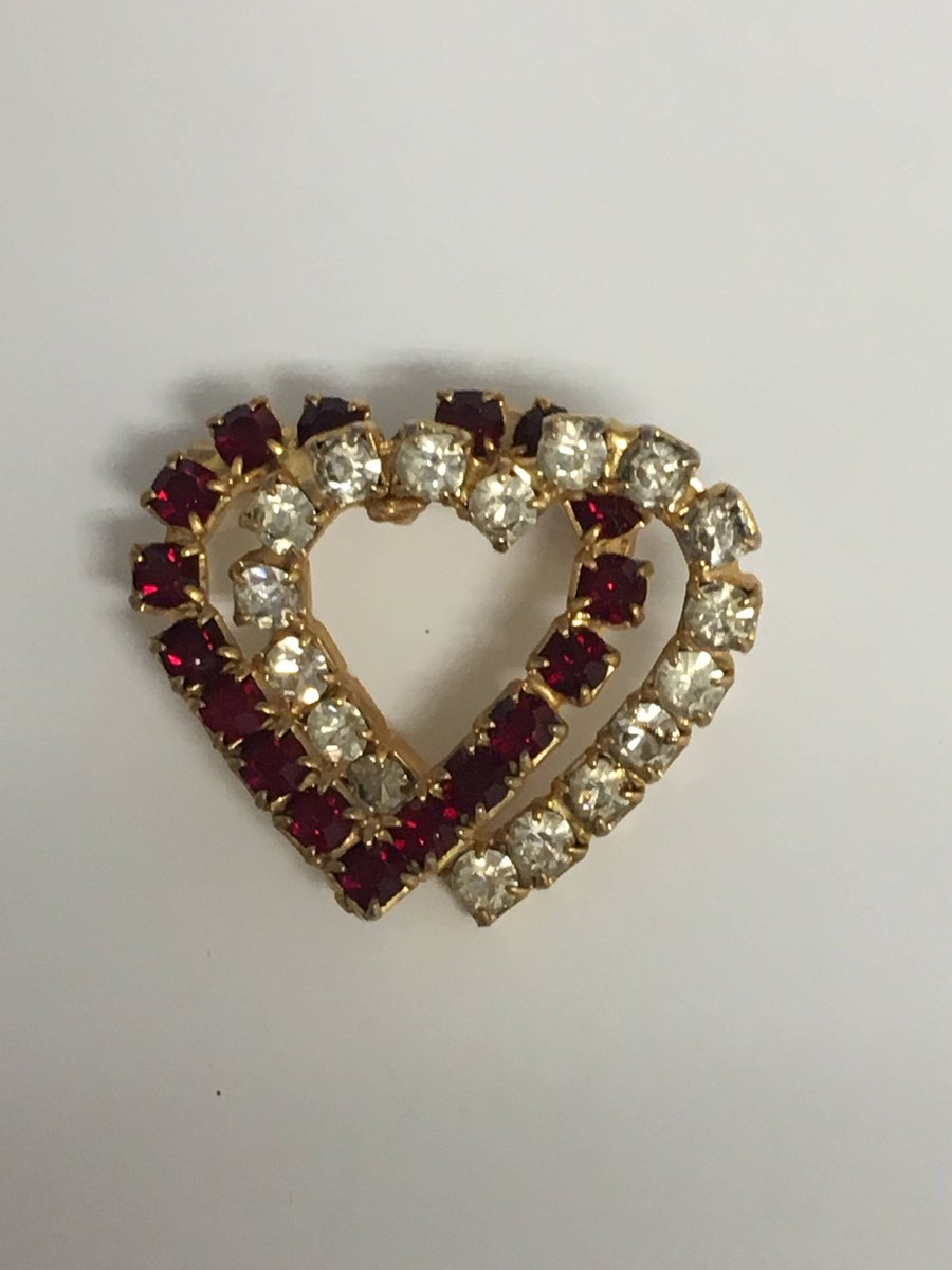 buyingvintage's tweet image. Double Heart Rhinestone Pin Brooch tuppu.net/cd3dfb9 #MyNewTag #Etsy #RubyBirthstone