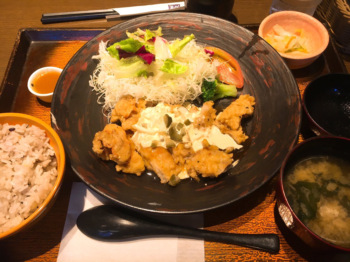 ij6de's tweet photo. 帰国しました！！💓
日本食ってやっぱすごい… https://t.co/vRYLYA6F6S