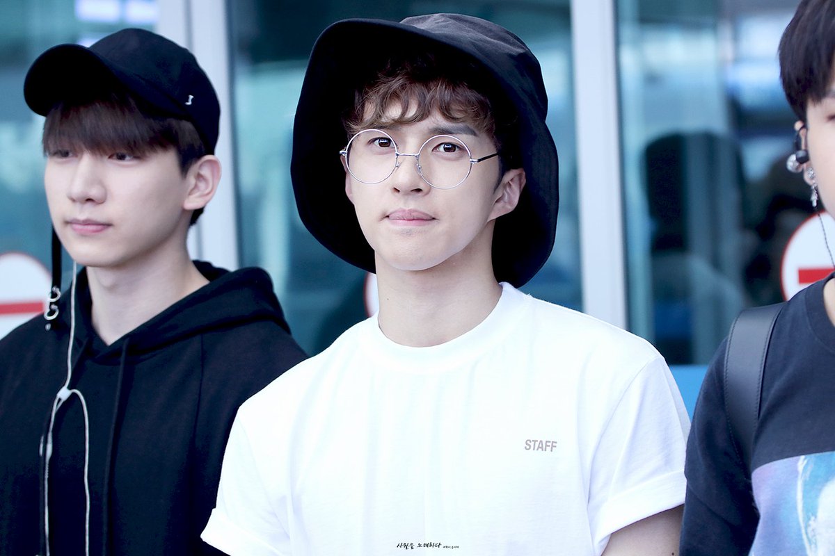 april_0406's tweet photo. 170726 인천공항 출국 @jaehwany0406 #VIXX #빅스 #KEN #켄 #이재환 #햄릿 #켄릿

Just a feeling 느낌이 와
처음 본 순간 알아버렸어 너로 다 물들었어 https://t.co/LEqtPMHv8B