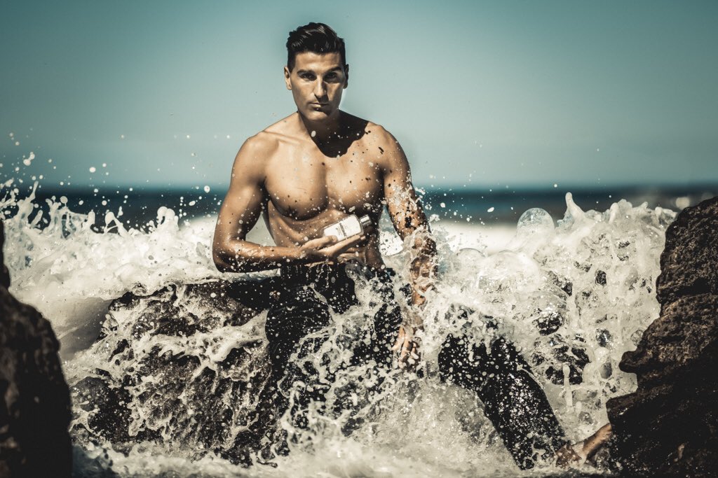TheTrendySurfer's tweet photo. New Post "All in One"
https://t.co/Oy4bo1kwnH
@MartinezQuindos @OscarHammond https://t.co/VFeW532poS