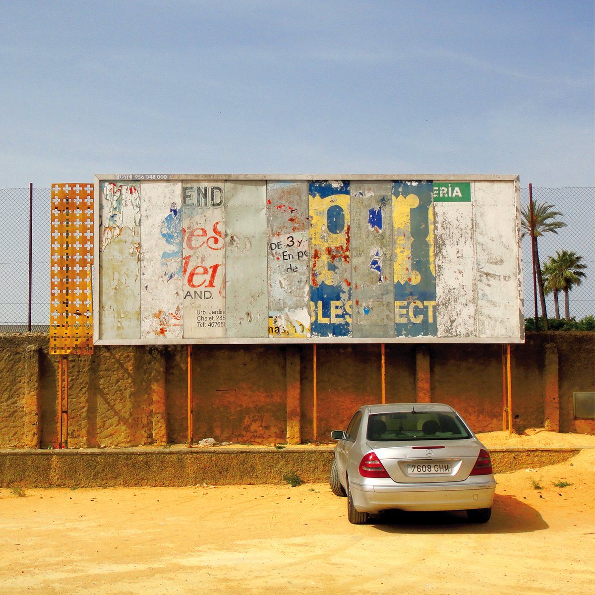 typechap's tweet image. Accidental typographic collage #billboard for #FontSunday in #Andalucia 
@DesignMuseum