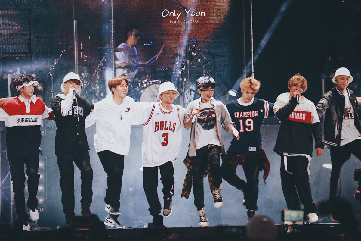 jk____twt_'s tweet photo. 防彈少年團ってどんなグループ ?

50RT 誰

100RT そこそこ

300RT 本国で有名

500RT 世界で有名

1000RT 神グループ

（１回やってみたかったんです。）

ARMYの人聞いたことあるよって人RT

#RTした人で気になった人フォローする https://t.co/49xFRN6Z6r