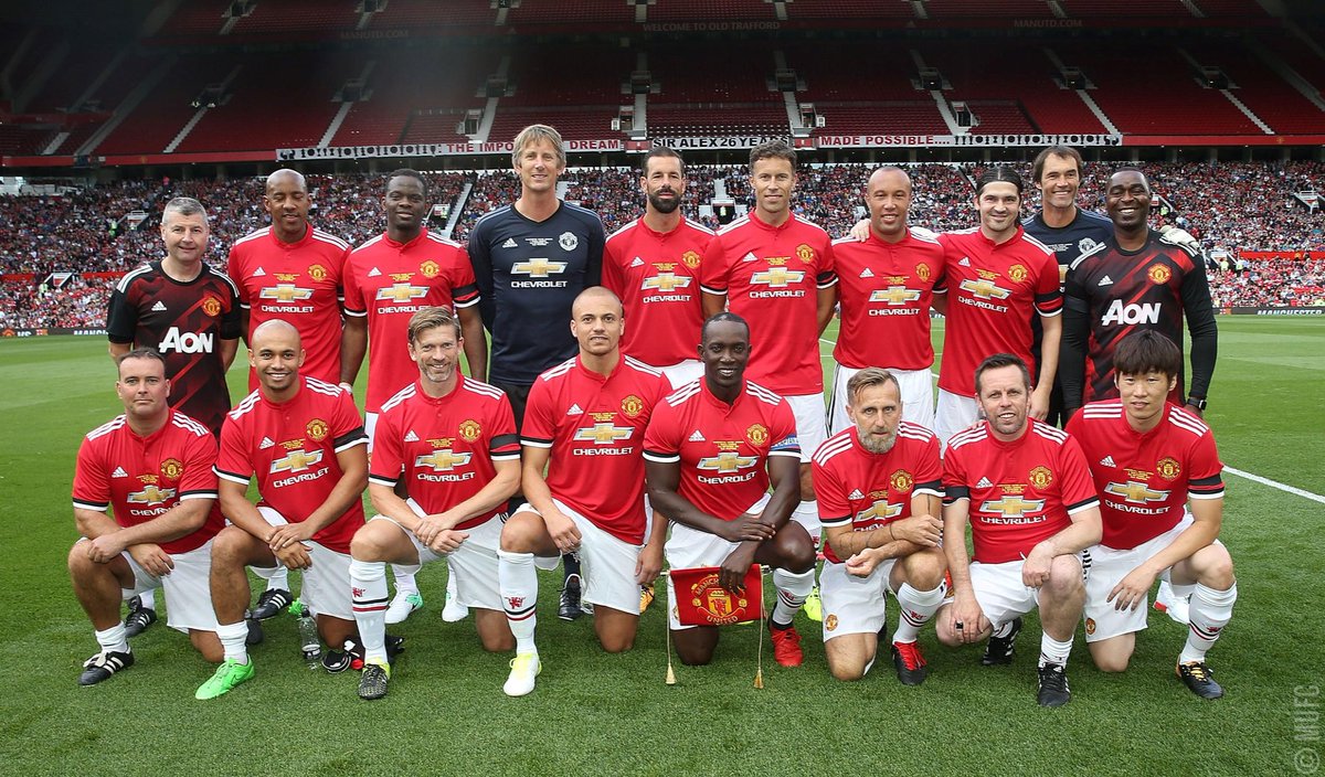 📸 Kami menangkap sejumlah momen berkesan saat laga #LegendsAreBack melawan Barcelona: manutd.co/Brr